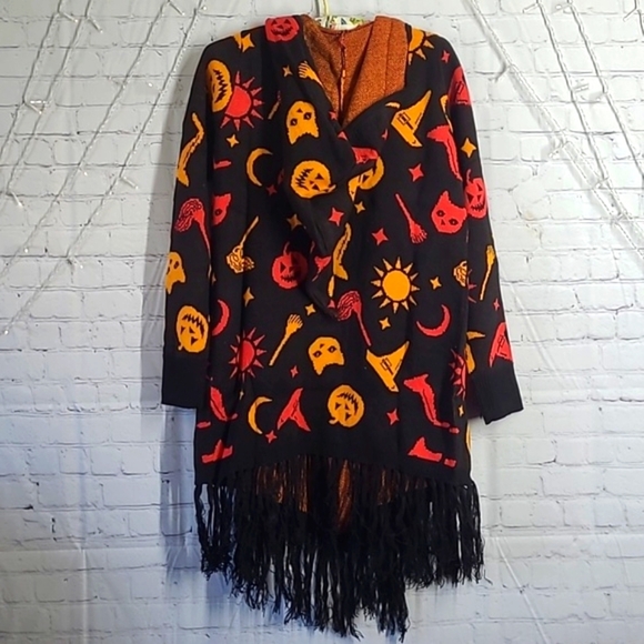 🆕️NWT Disney Hocus Pocus Dani Hooded Fringe Halloween Witch Cardigan Size Small - Picture 16 of 16